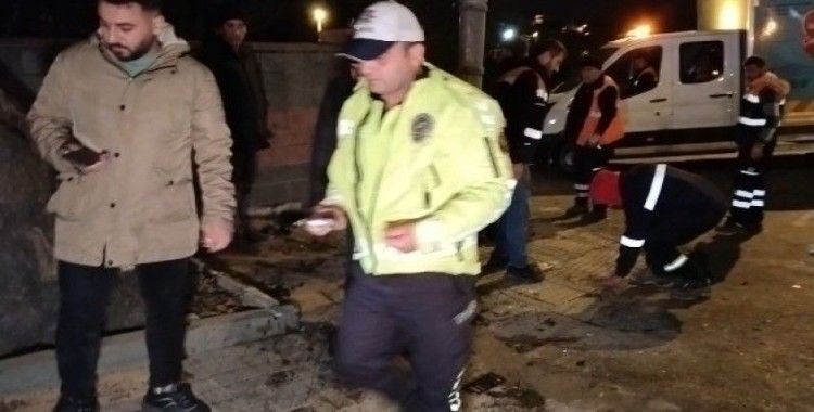 Hafif ticari araç denetim yapan polise çarptı: 1 polis memuru ağır yaralı
