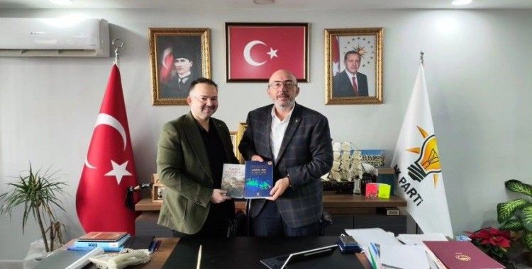 Başkan Önsay, TÜBA-TESEP Ödüllü Öğretim Üyesi Özcan ile bir araya geldi
