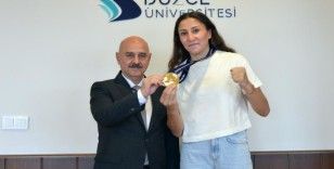 Kick Boks dünya şampiyonu oldu