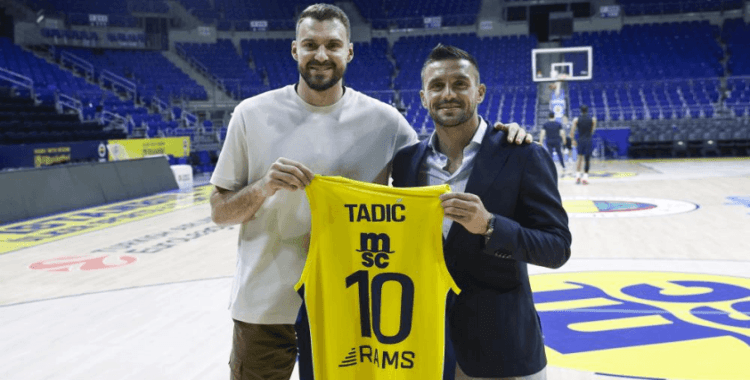 Fenerbahçe'nin Sırp sporcuları Tadic ile Guduric, bir araya geldi