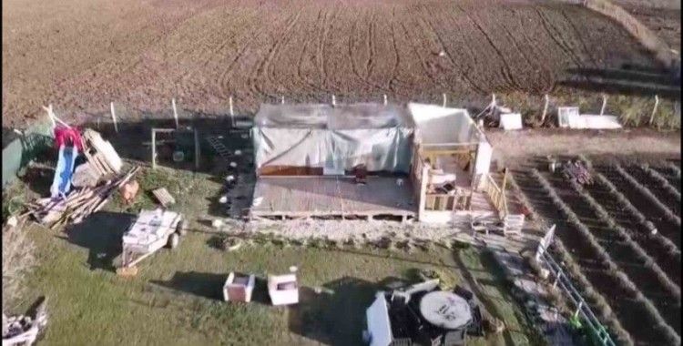 Amasya’da çiftlik evini hortum vurdu, o anlar kameraya yansıdı
