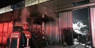 Sakarya’da mangal kömürü üretim tesisinde yangın
