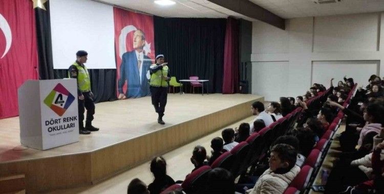 Nazilli’de öğrencilere trafik eğitimi