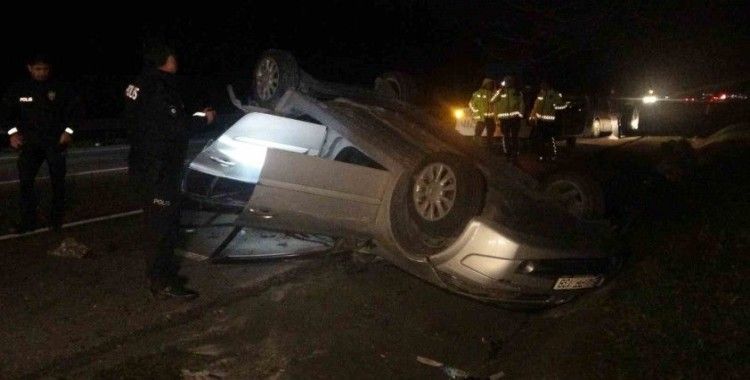 D-100’de takla atan otomobil su kanlına devrildi: 1 yaralı
