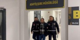 Eski eşini yemek yerken öldüren zanlı tutuklandı