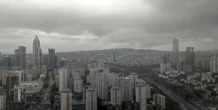 İstanbul semalarında yağmurun gelişi böyle kaydedildi