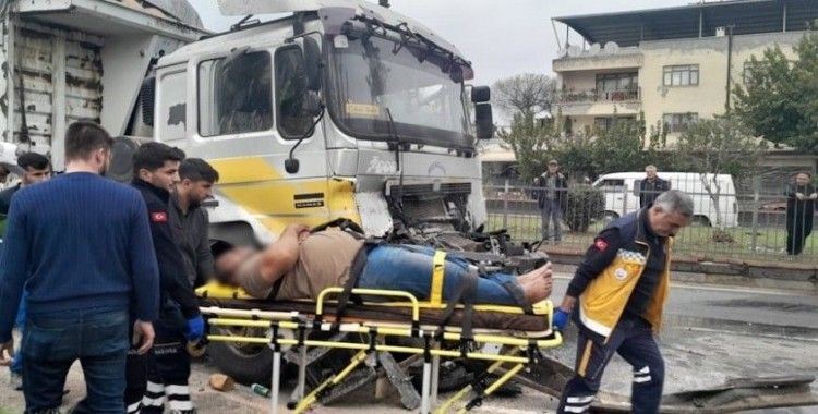 Aydın’da kamyon ve tır çarpıştı: 1 yaralı
