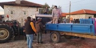 Manisa Büyükşehir Belediyesinin makine desteği üreticinin elini rahatlattı
