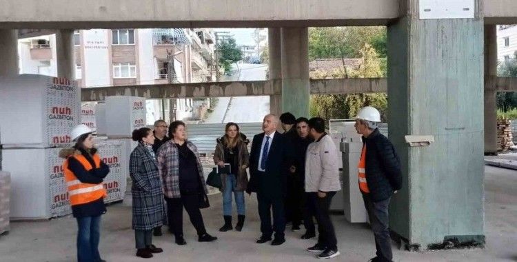 Derince’nin yeni hizmet binasında çalışmalar sürüyor
