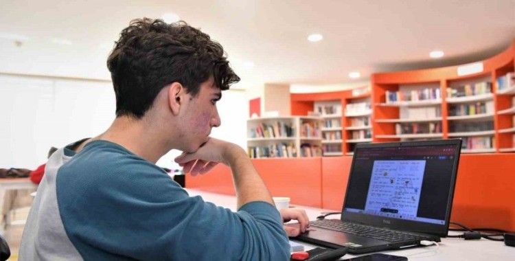 Konyaaltı Belediyesi kütüphanesi buluşma noktası oldu
