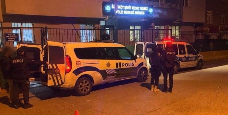 Polise direnen kadının üzerinden tabanca çıktı