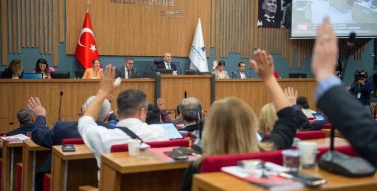 İzmir’de su baskını mağdurlarına nakdi yardım meclisten geçti
