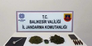 Jandarmadan uyuşturucu operasyonu: 4 tutuklama
