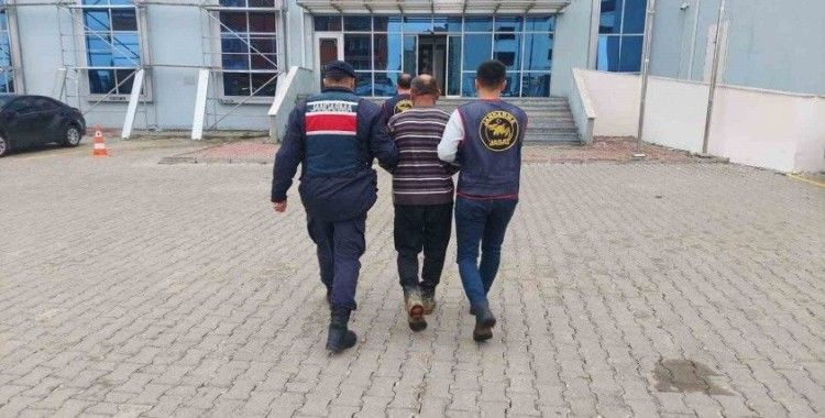 Edirne’de 54 yıl hapis cezası olan şahıs koyun ağılında yakalandı
