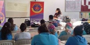 Jandarmadan annelere uyuşturucu ile mücadele eğitimi
