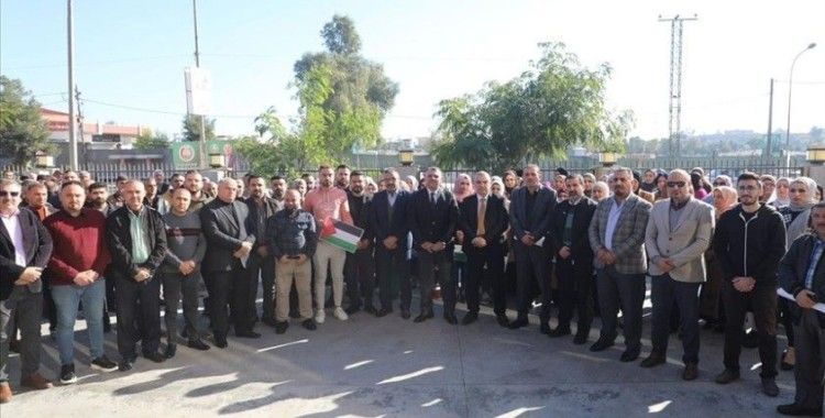 Kerkük'te memurlar Gazze ile dayanışma gösterisi düzenledi