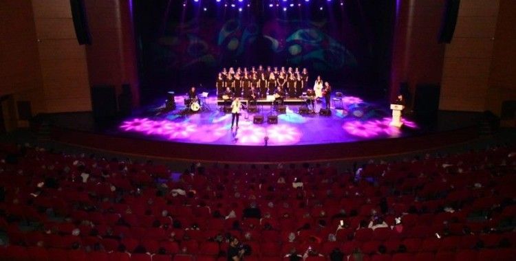 Depremzede çocuklar için dayanışma konseri
