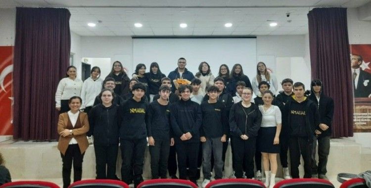 PAÜ Kariyer Merkezi, turizm sektörüne yönelik kariyer söyleşisi yaptı
