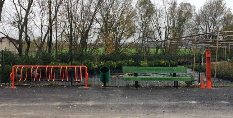 Sürüşlerde rahatlık sağlayacak bisiklet istasyonlarının montajı sürüyor
