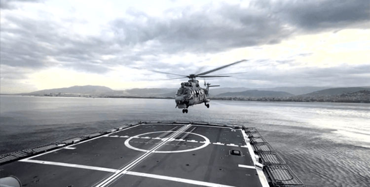 TCG Salihreis'te "gemiye iniş kalkış eğitimleri" yapıldı