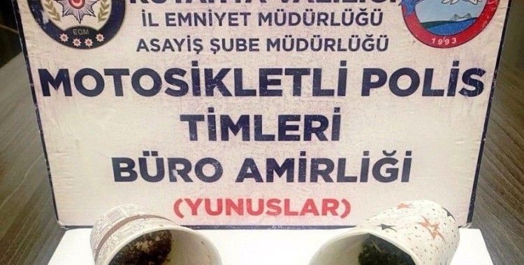 Kütahya’da aracında uyuşturucu bulunan aranan şahıs Yunus Timlerinden kaçamadı

