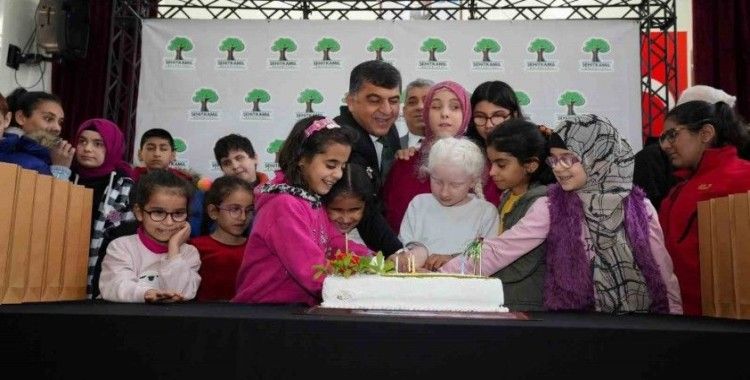 Fadıloğlu, engelli öğrencilerin doğum günü mutluluklarını paylaştı
