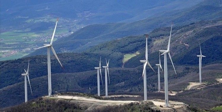 Küresel yenilenebilir enerji kapasitesini üç katına çıkarmak için 118 ülke taahhütte bulundu
