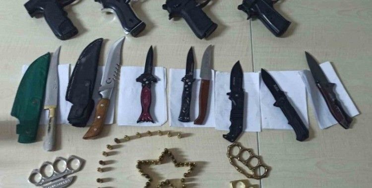 Karaman’da 5 ayda aranan 133 kişi tutuklandı, 244 silah ve 657 bıçak ele geçirildi
