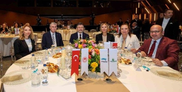 Yüce Türkiye’nin tarım zirvesinde: “Tarımın geleceğini Sakarya’da inşa ediyoruz”
