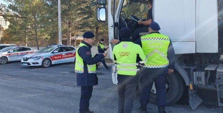 Jandarmadan kış lastiği denetimi