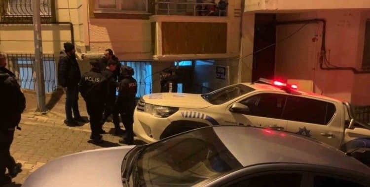 Esenyurt’ta günlük kiralık dairede cinayet: Katil iki saat sonra teslim oldu
