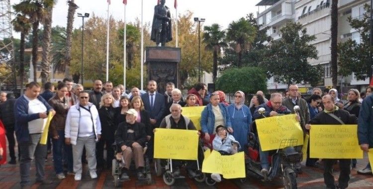 Nazilli’de ’Gazze’de engelli’ olmaya dikkat çekildi
