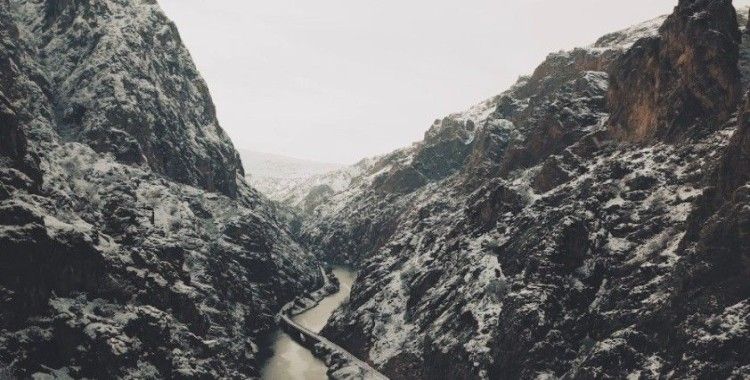 Erzincan’daki masalsı kanyonlar turizmcileri cezbediyor
