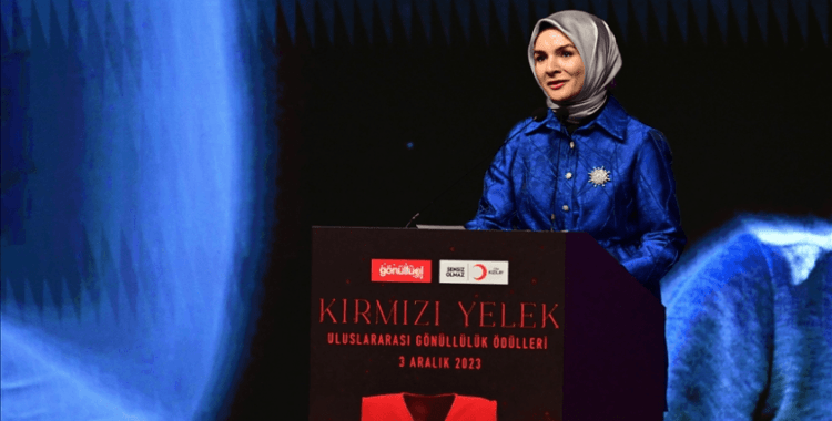 "Kırmızı Yelek Uluslararası Gönüllülük Ödülleri" sahiplerini buldu