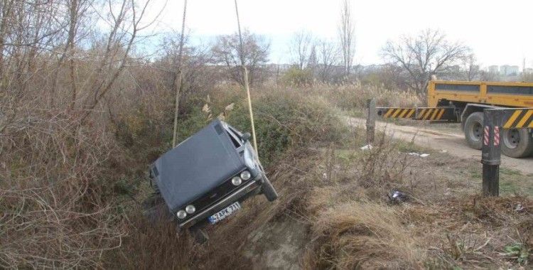 Konya’da kaza yapan otomobil dere yatağına düştü: 7 yaralı
