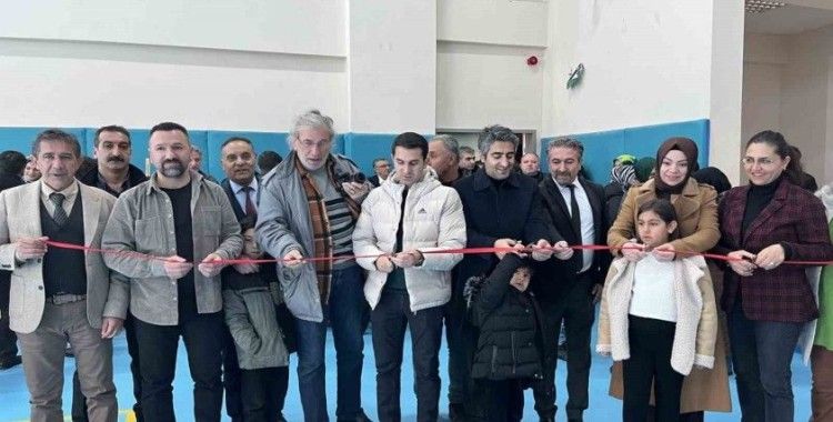 Sarıkamış’ta resim sergisinin açılışı yapıldı
