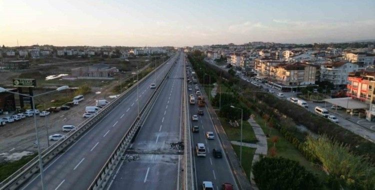 Manavgat’ta Otogar Köprülü kavşağı 15 günlük bakım alındı
