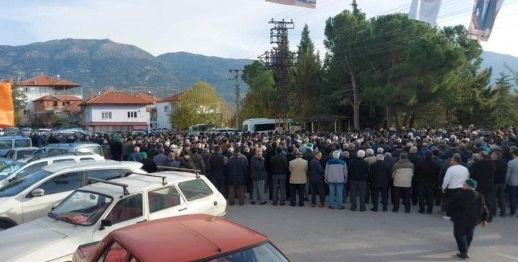 Muğla’daki motosiklet kazasında ölen esnaf son yolculuğuna uğurlandı
