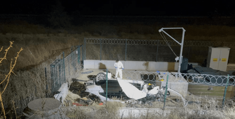 Eskişehir’de kayıp olarak aranan 2 gencin kaza yaparak hayatlarını kaybettikleri belirlendi