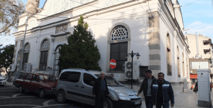 Burhaniye’de tarihi camiye hayırsever güzelliği