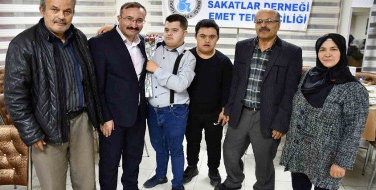 Emet Belediye Başkanı Doğan: "Her zaman engelli vatandaşlarımızın yanındayız”
