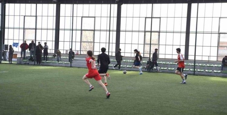 Öğrenci Kulüpleri Halı Saha Turnuvası başladı
