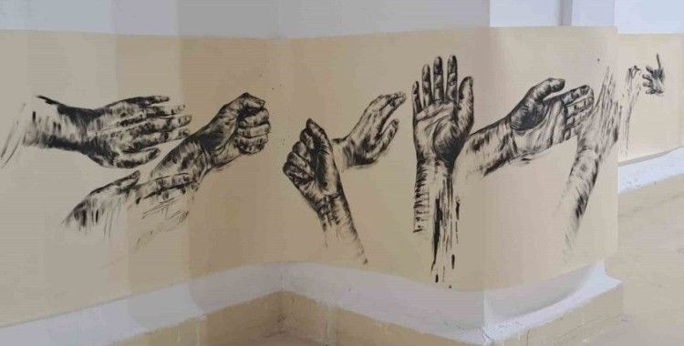 Öğrencilerinin eserleri sergide
