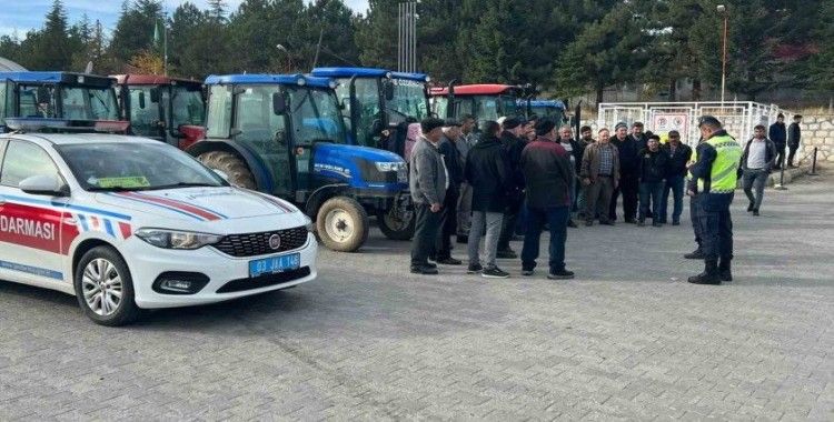Tarım aracı sürücülerine bilgilendirme toplantısı
