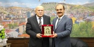 Ticaret İl Müdürü Zengin Başkan Pekmezci ile vedalaştı
