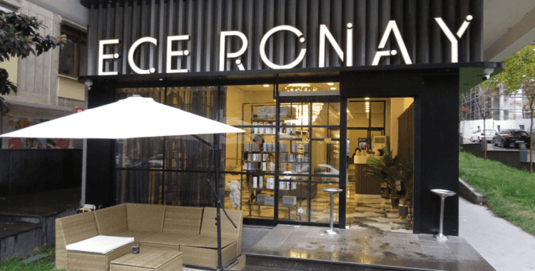 Ece Ronay'ın Kadıköy’de bulunan güzellik merkezi kurşunlandı