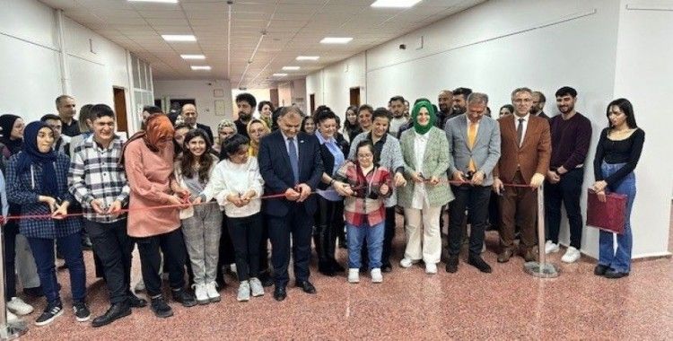 Fırat Üniversitesinde 3 Aralık Dünya Engelliler günü sergisi
