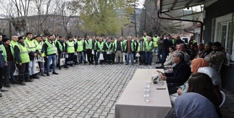 Kütahya Belediye Başkanı Işık, Park ve Bahçeler Müdürlüğünü ziyaret etti
