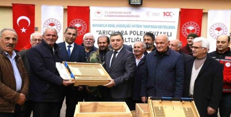 Gümüşhane’de arıcılara bin 320 adet polen tuzaklı kovan altlığı dağıtıldı
