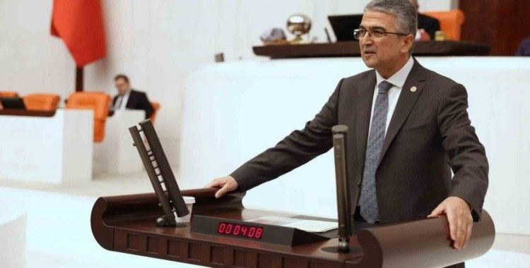 Prof. Dr. Kamil Aydın: “Aziz milletimizden başka dostumuz yok”
